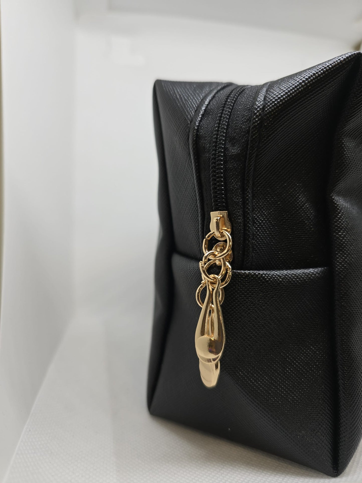 Toalettmappe i "skinn"