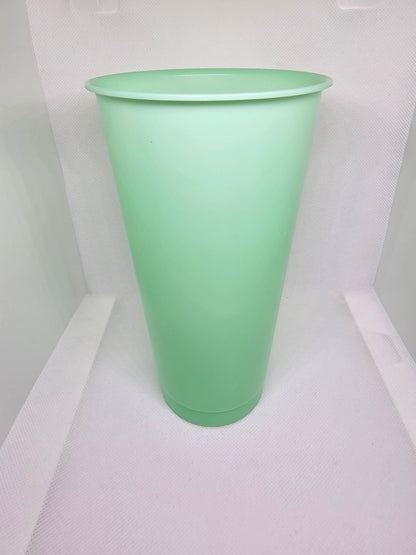 Plastkopp m/lokk & sugerør