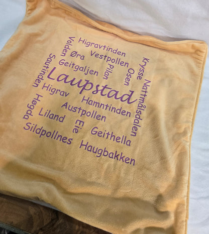Velour putetrekk m/stedsnavn fra Laupstad